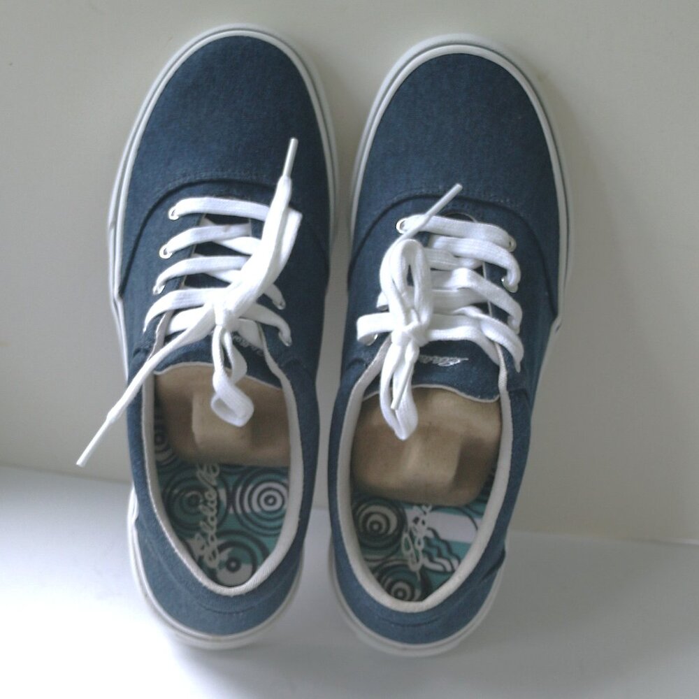 Eddie Bauer blue canvas “Dustindgo” sneakers